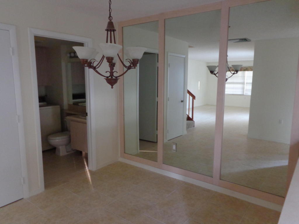 32 Danbury Court, Royal Palm Beach, FL 33411
