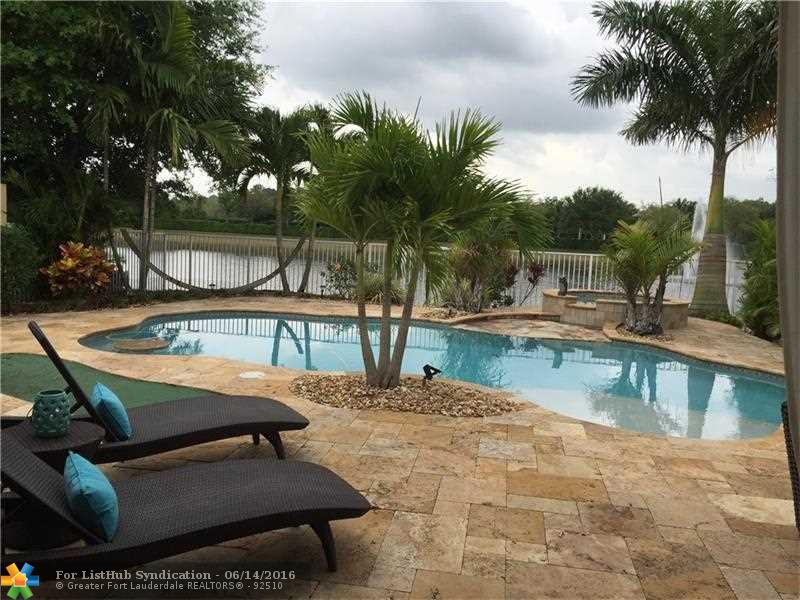 8694 Tally Ho Ln, Royal Palm Beach, FL 33411