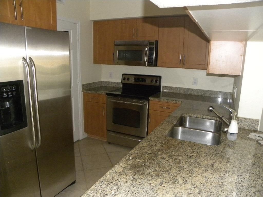 6410 Emerald Dunes Drive, West Palm Beach, FL 33411