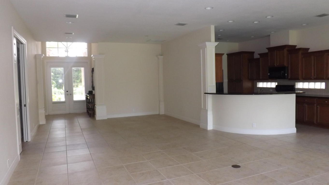 10795 La Strada, West Palm Beach, FL 33412