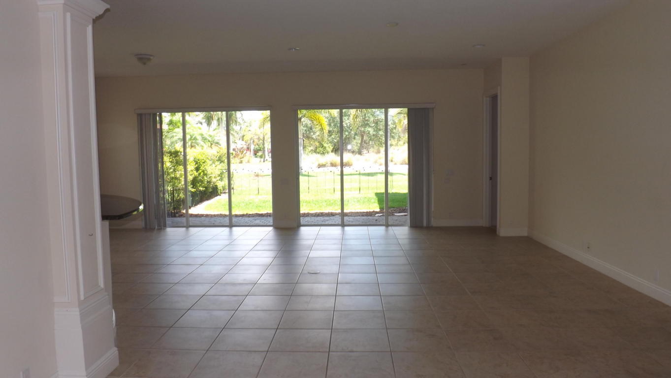 10795 La Strada, West Palm Beach, FL 33412