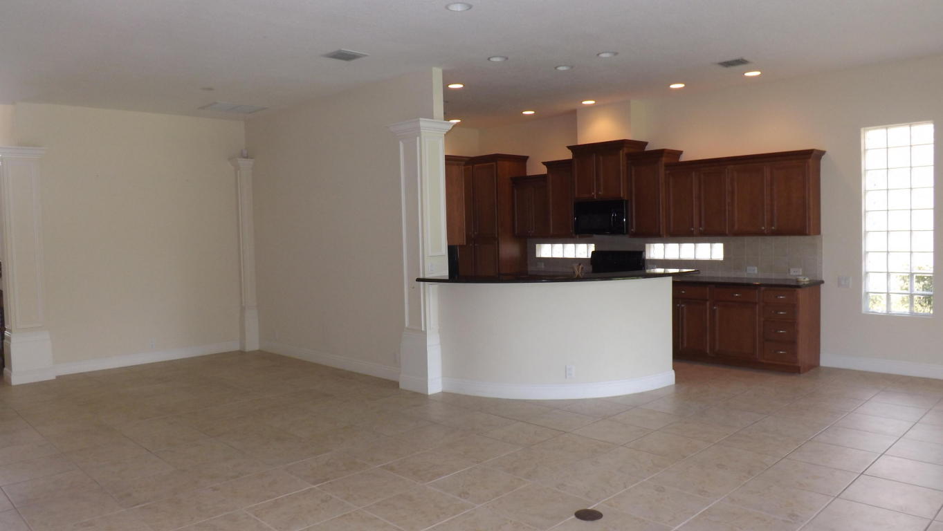 10795 La Strada, West Palm Beach, FL 33412