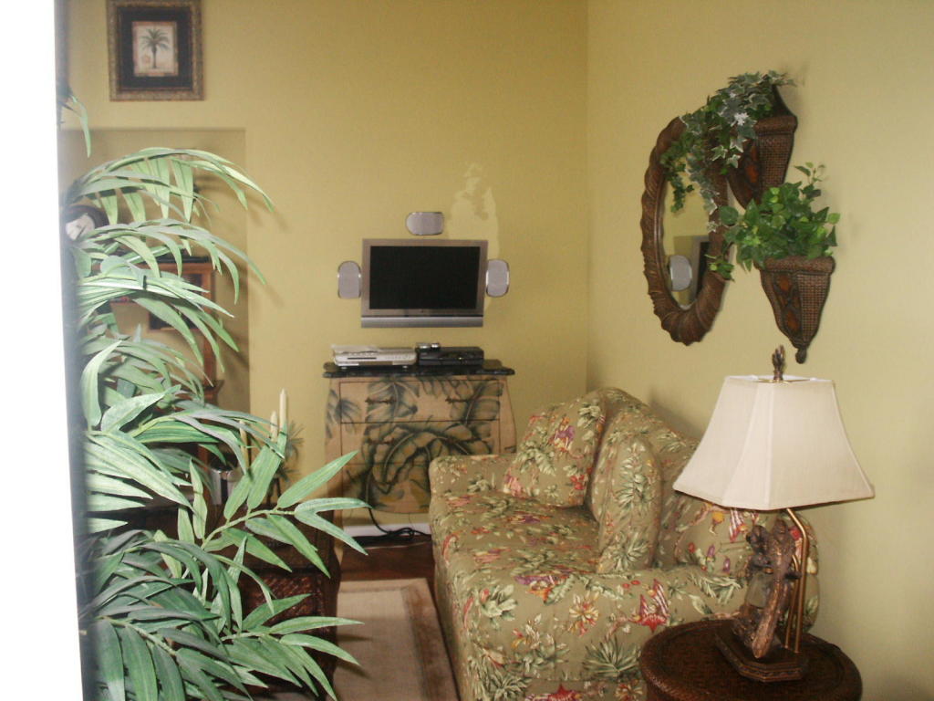 8226 Quail Meadow Way, West Palm Beach, FL 33412