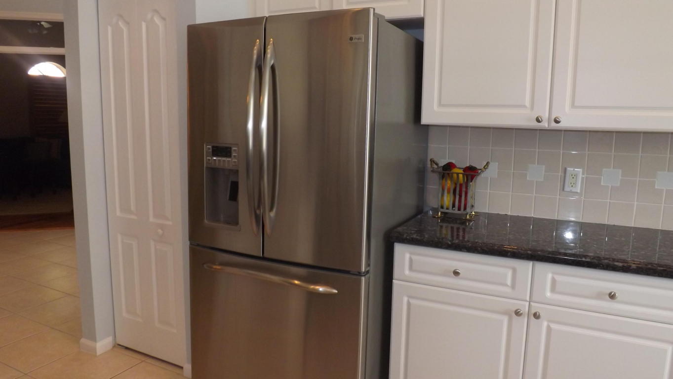 8155 Sandpiper Way, West Palm Beach, FL 33412