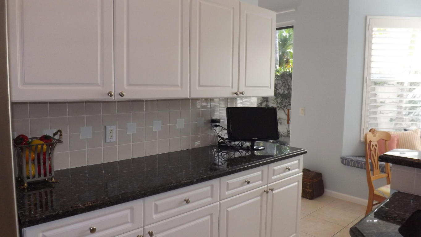 8155 Sandpiper Way, West Palm Beach, FL 33412
