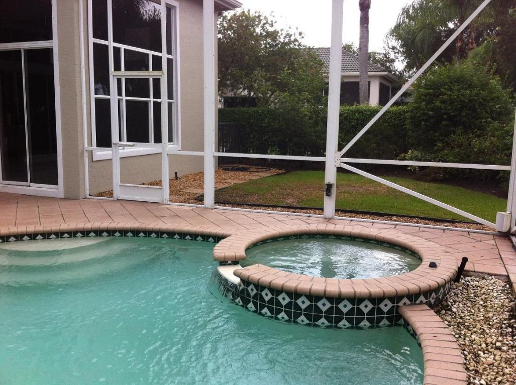 8988 Lakes Boulevard, West Palm Beach, FL 33412
