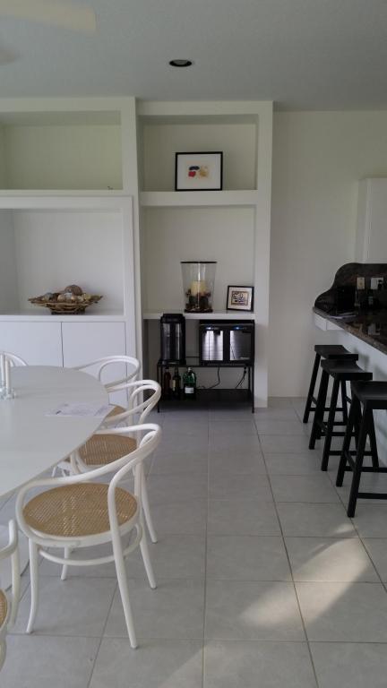 8224 Heritage Club Drive, West Palm Beach, FL 33412