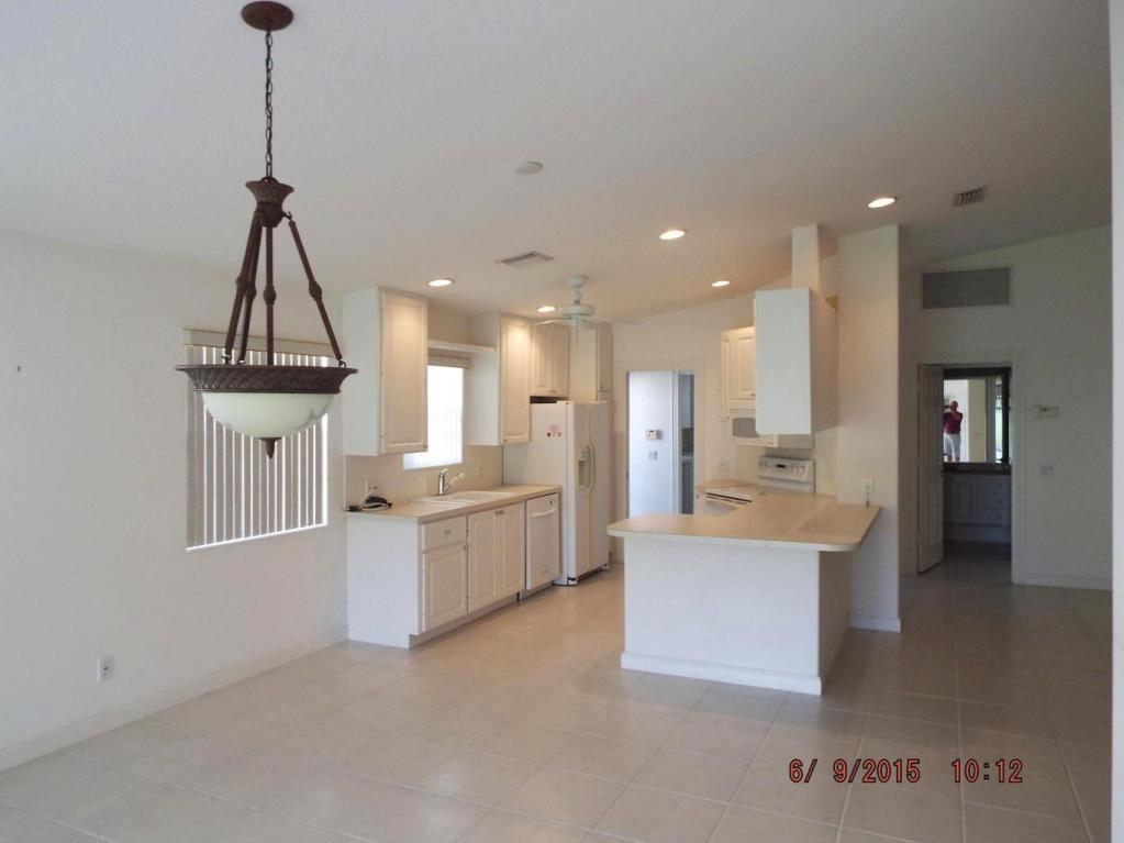 8164 Montserrat Place, Wellington, FL 33414