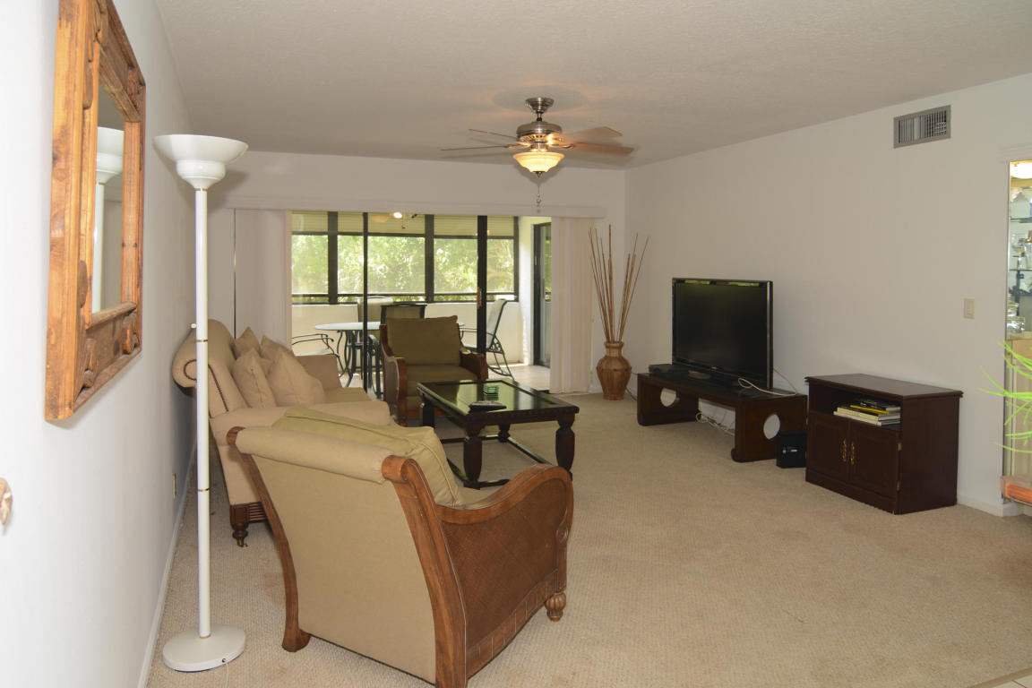 12568 Shoreline Drive, Wellington, FL 33414