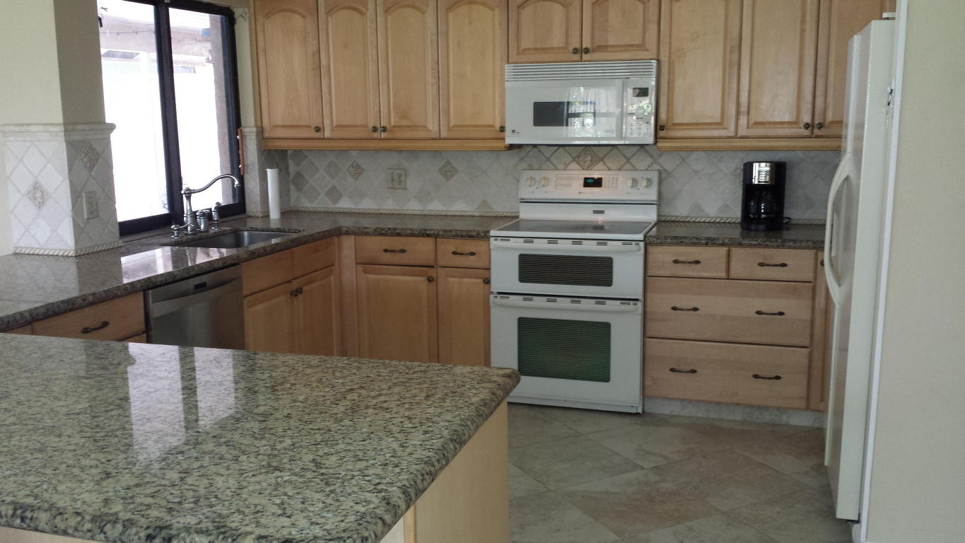 293 Knotty Wood Lane, Wellington, FL 33414