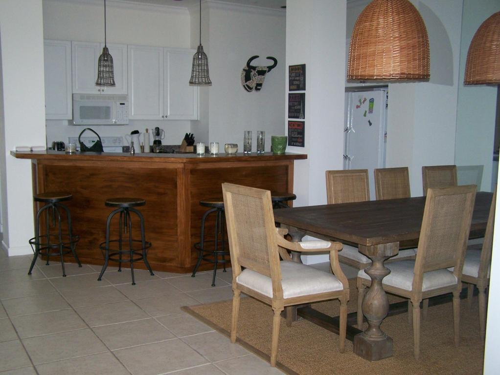 2911 Twin Oaks Way, Wellington, FL 33414