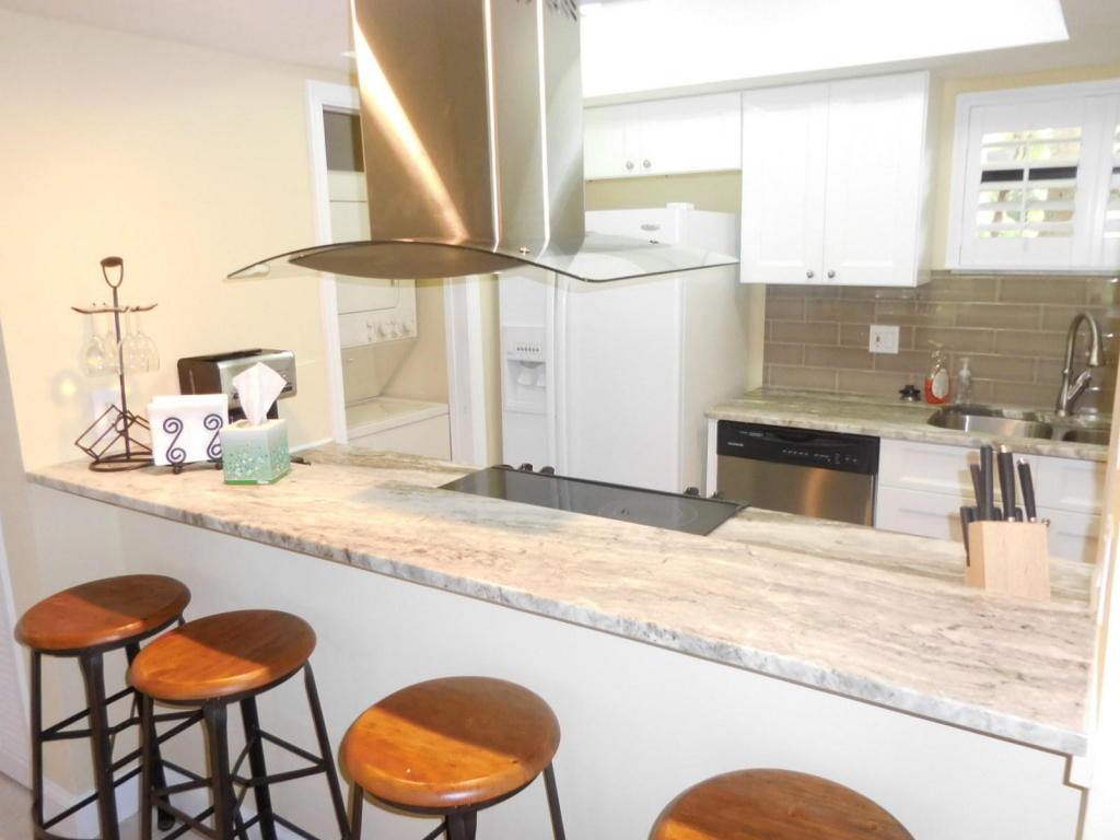 13334 Polo Club Road, Wellington, FL 33414