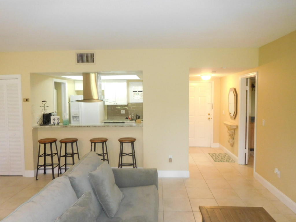 13334 Polo Club Road, Wellington, FL 33414