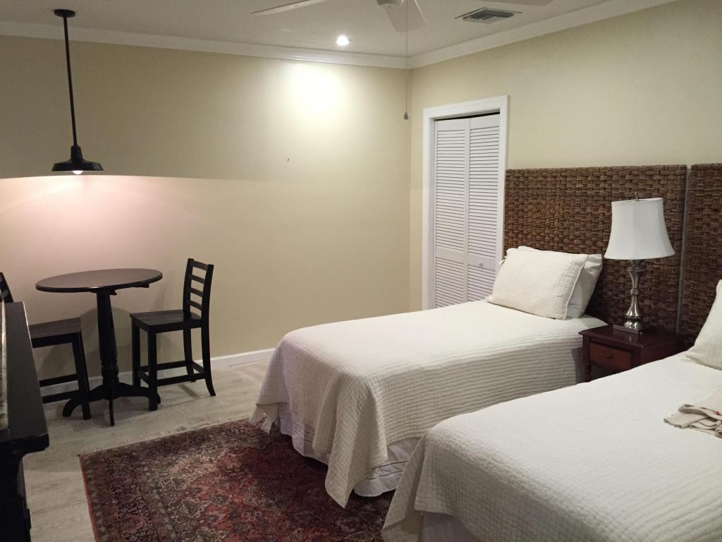 2590 Bedford Mews Drive, Wellington, FL 33414