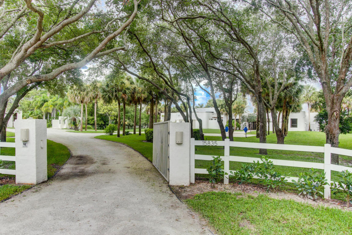 15835 Imperial Point Lane, Wellington, FL 33414