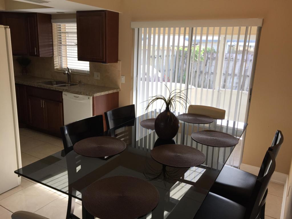 5064 Michigan Avenue, West Palm Beach, FL 33415