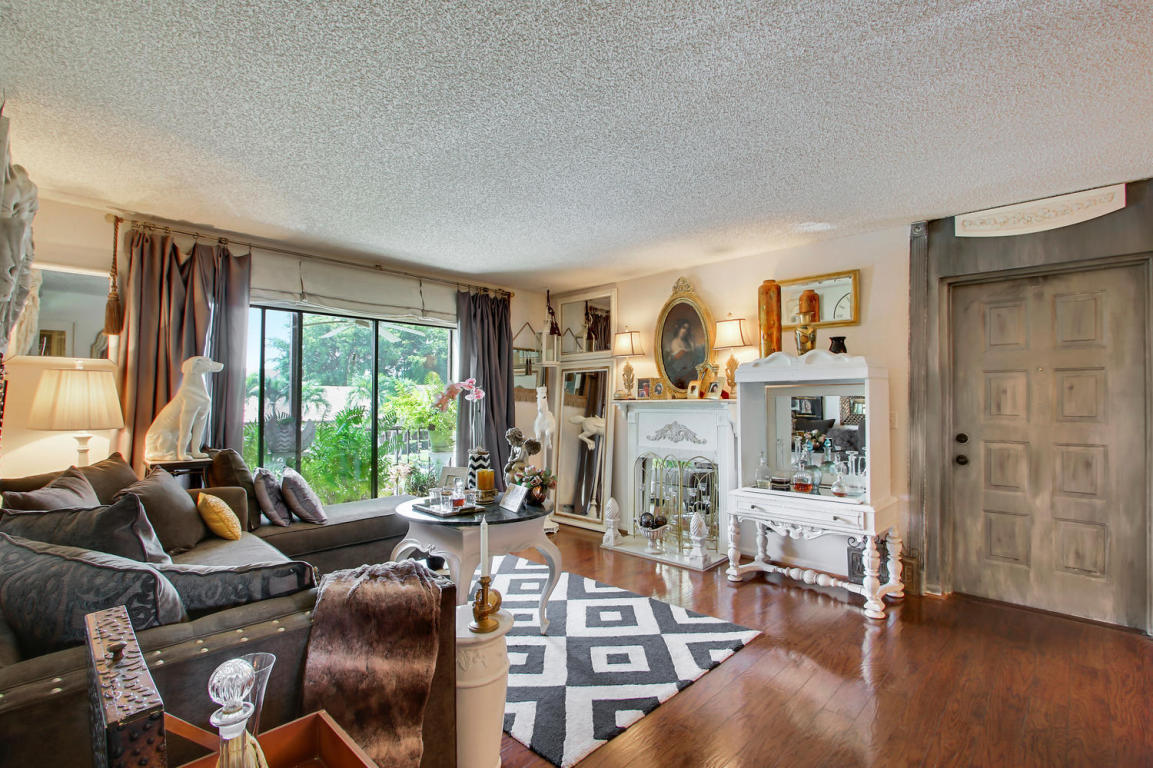819 Sky Pine Way Way, Greenacres, FL 33415