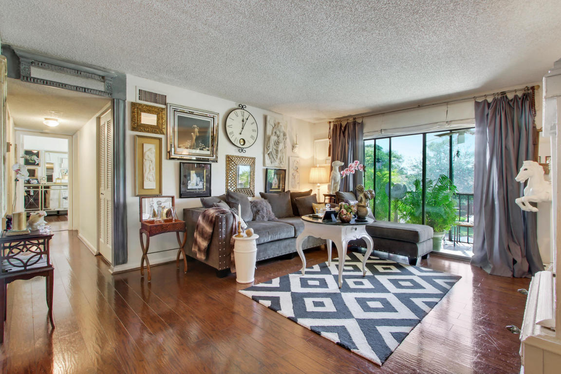 819 Sky Pine Way Way, Greenacres, FL 33415