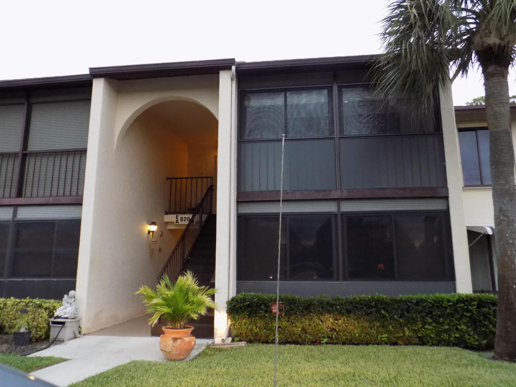820 Sky Pine Way, Greenacres, FL 33415