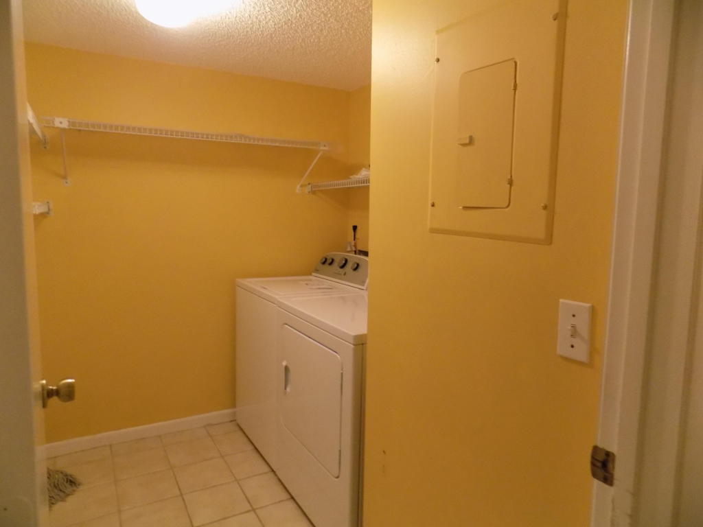 820 Sky Pine Way, Greenacres, FL 33415