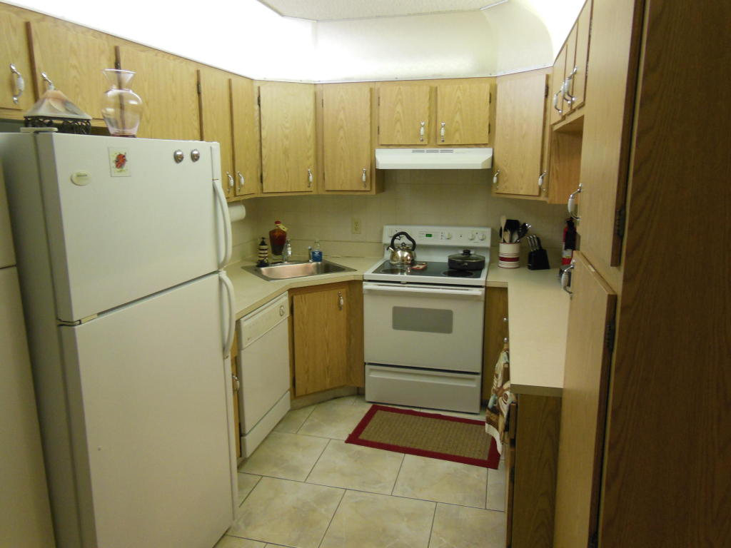 720 Sunny Pine Way, Greenacres, FL 33415