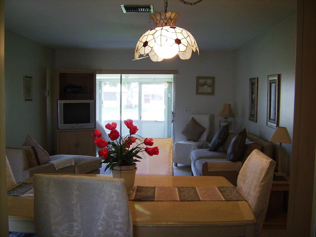 2862 W Crosley Drive, West Palm Beach, FL 33415