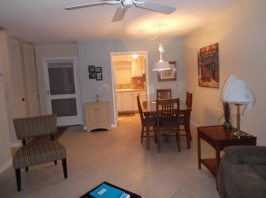 2805 E Crosley Drive E, West Palm Beach, FL 33415