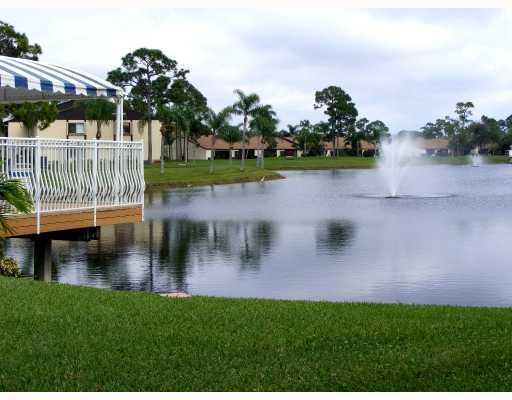 523 Shady Pine Way, Greenacres, FL 33415