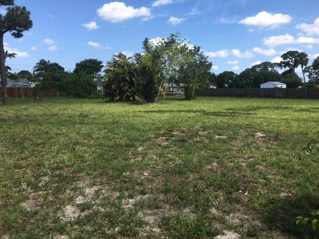 5078 Belvedere Road, Haverhill, FL 33415