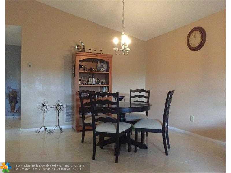 5438 Bonky Ct 99B, West Palm Beach, FL 33415