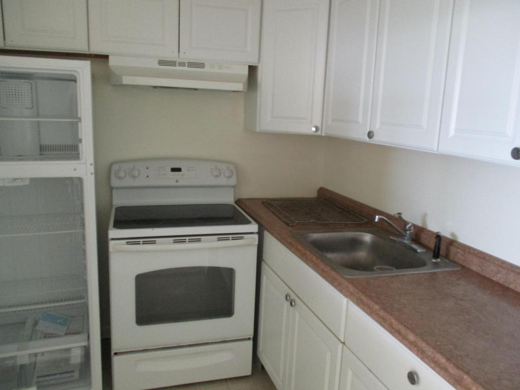 86 Dorchester D, West Palm Beach, FL 33417