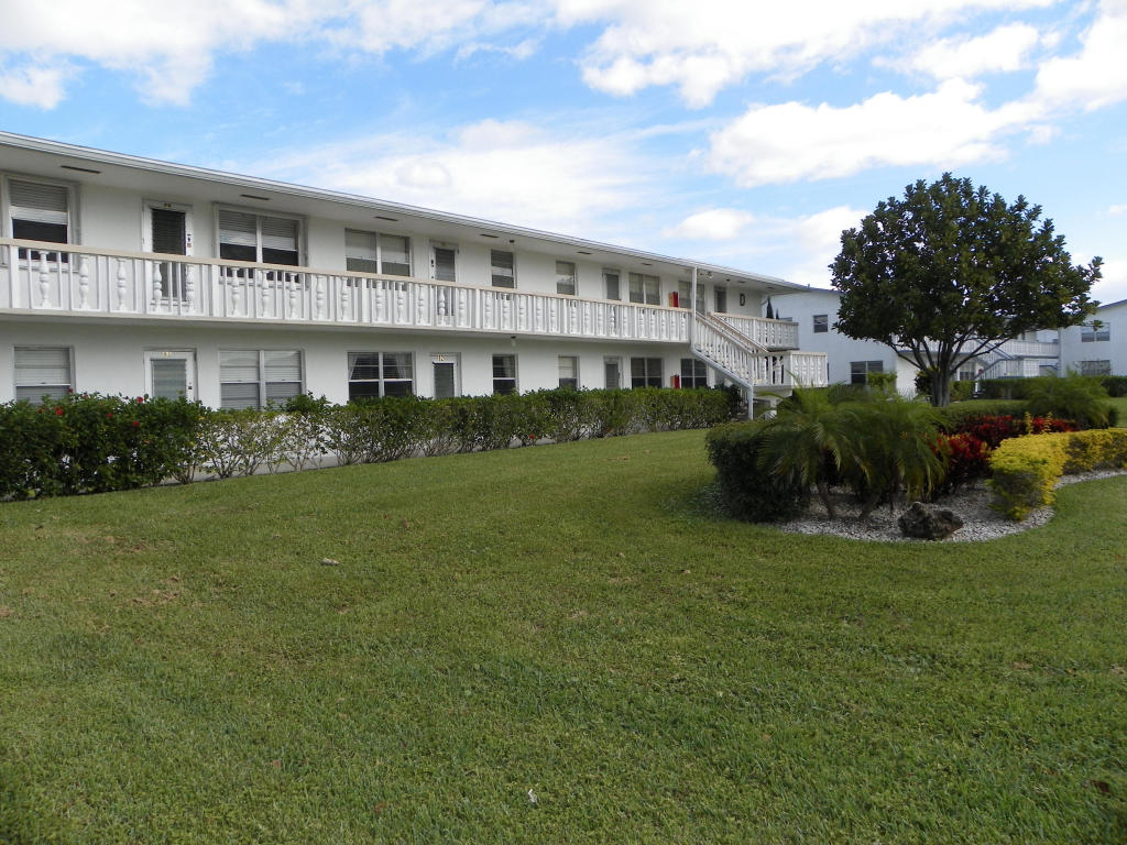 87 Camden D, West Palm Beach, FL 33417