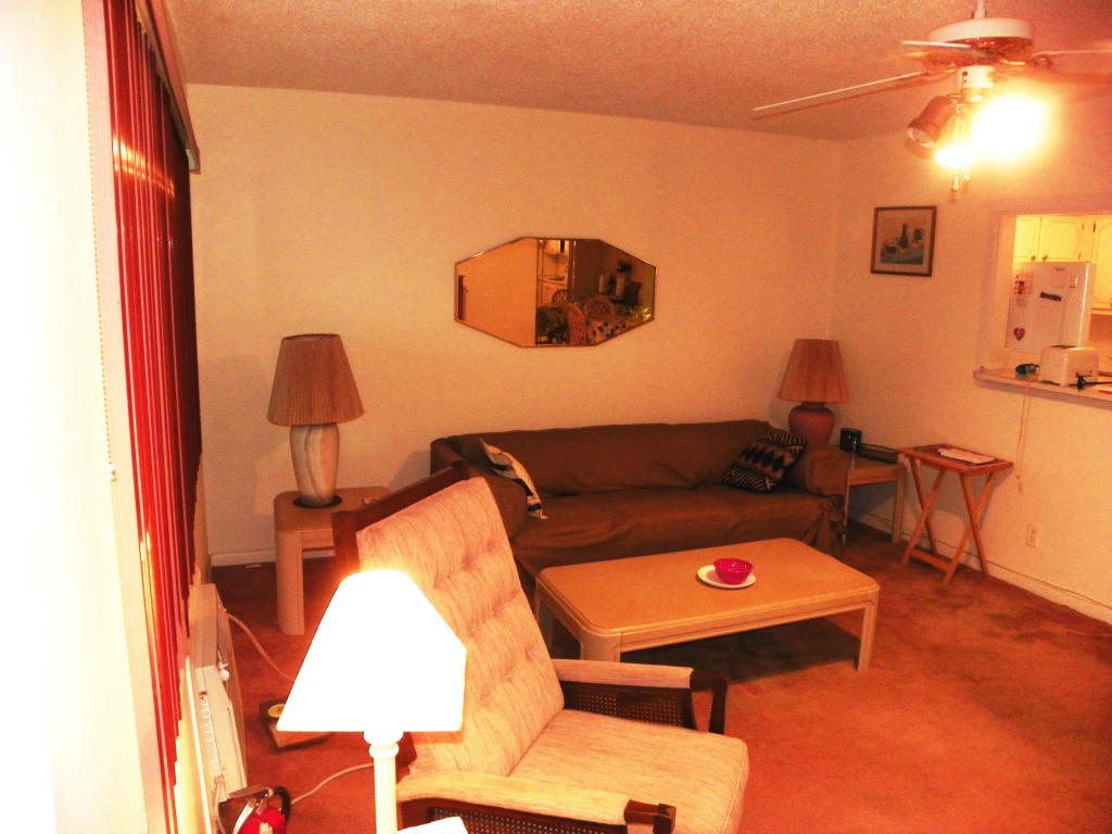 87 Camden D, West Palm Beach, FL 33417