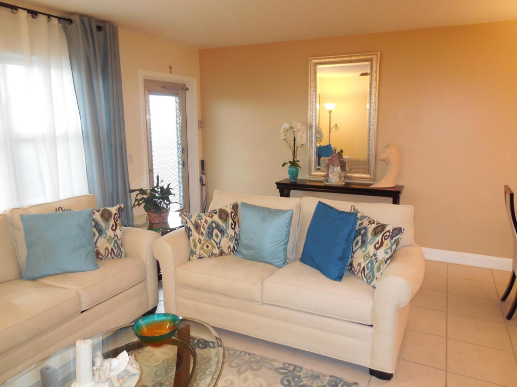194 Easthampton I, West Palm Beach, FL 33417