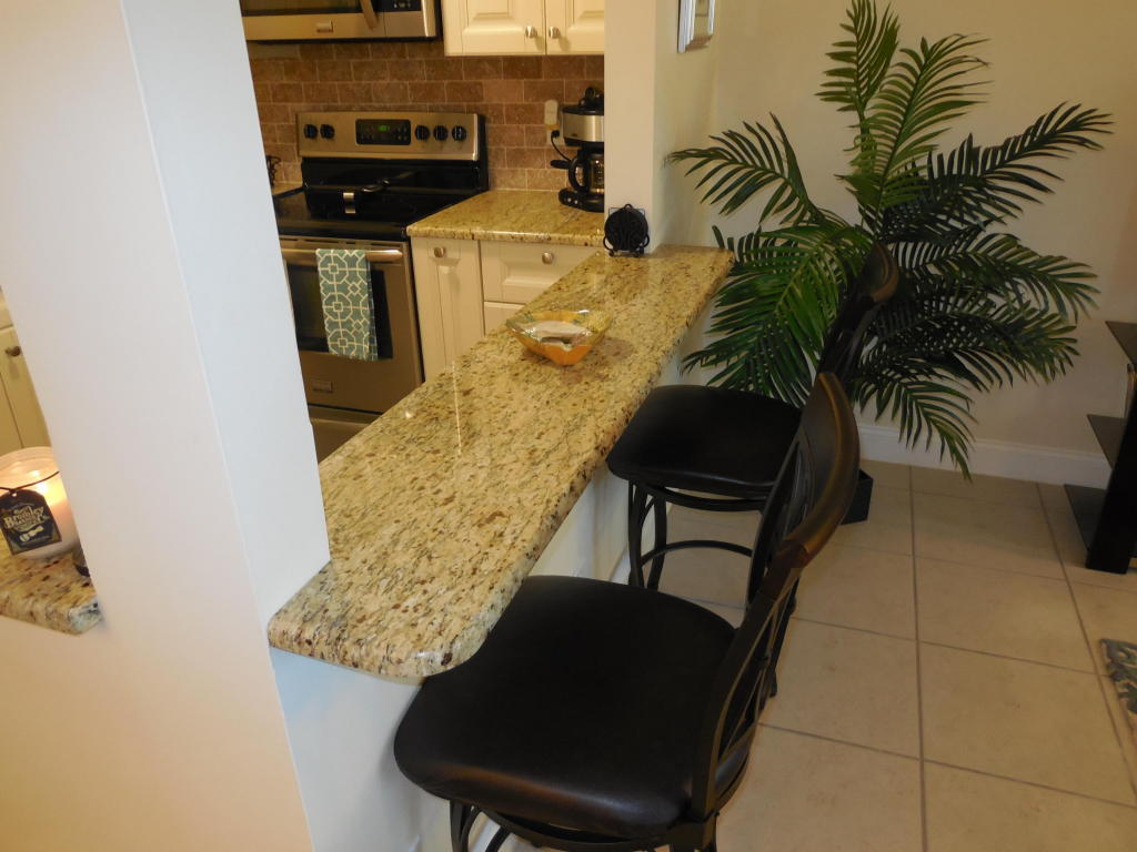 194 Easthampton I, West Palm Beach, FL 33417