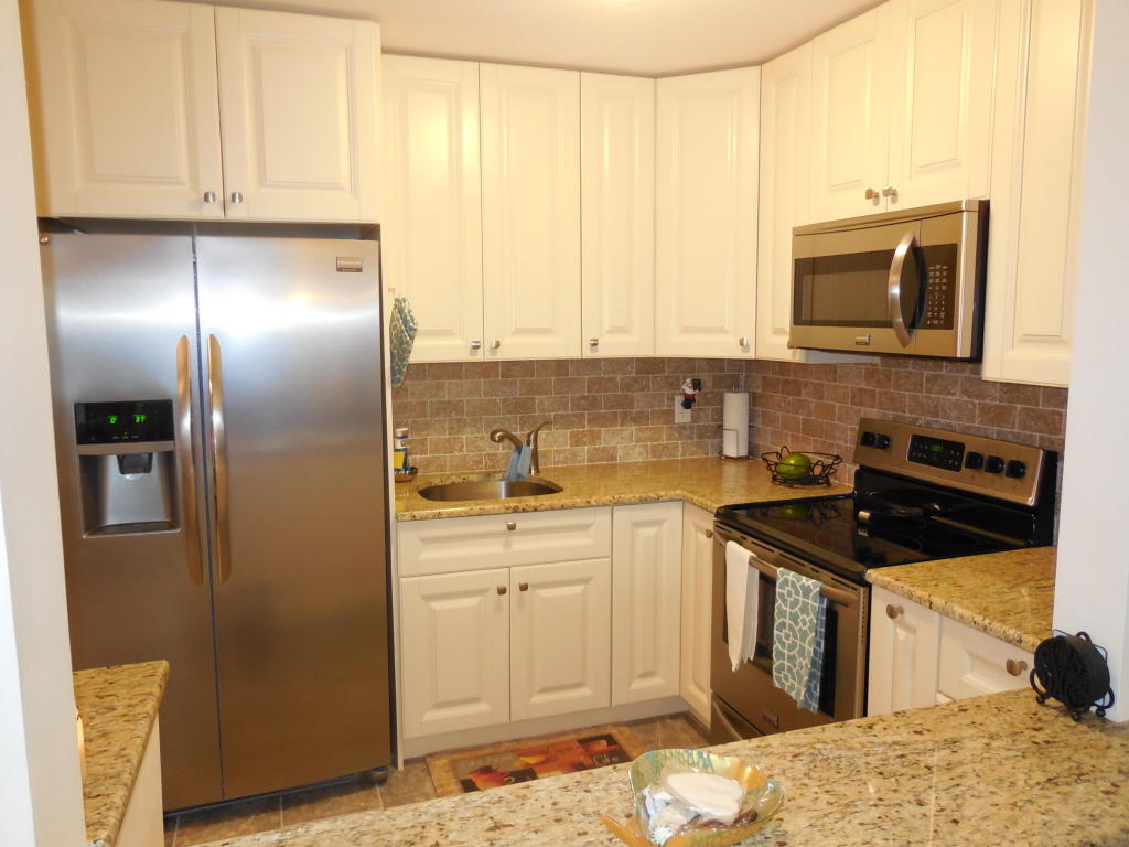 194 Easthampton I, West Palm Beach, FL 33417
