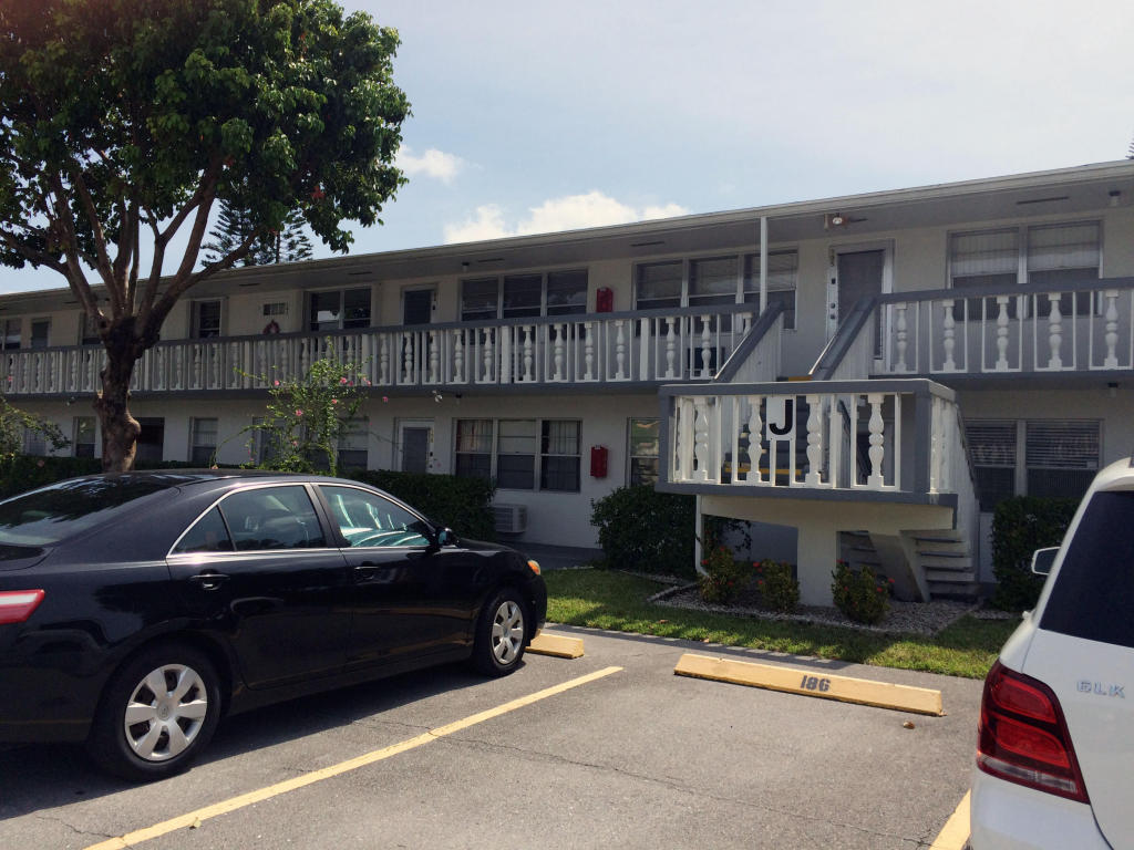 194 Sussex J, West Palm Beach, FL 33417