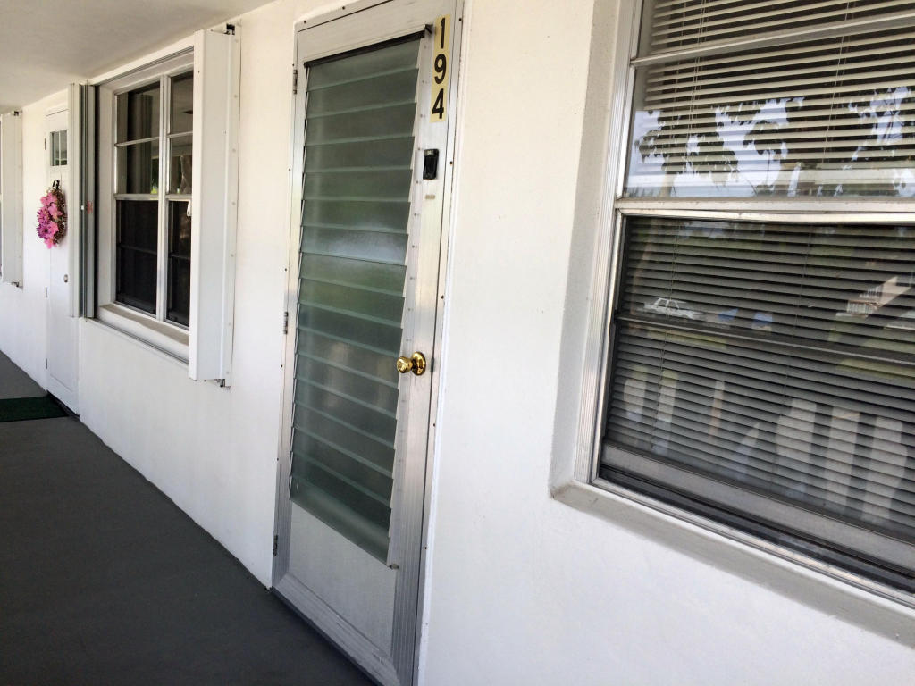 194 Sussex J, West Palm Beach, FL 33417
