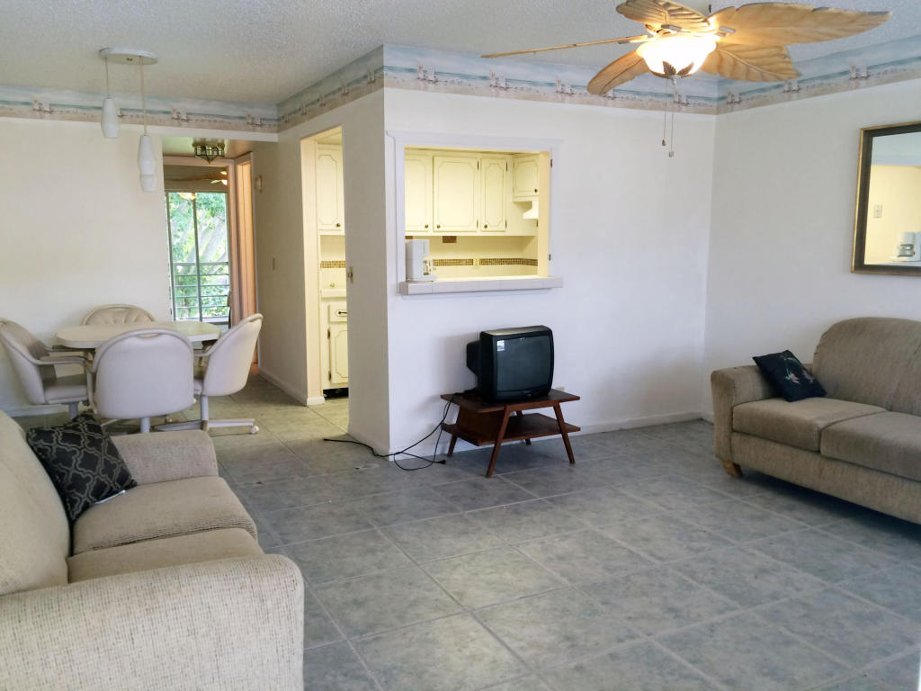 194 Sussex J, West Palm Beach, FL 33417
