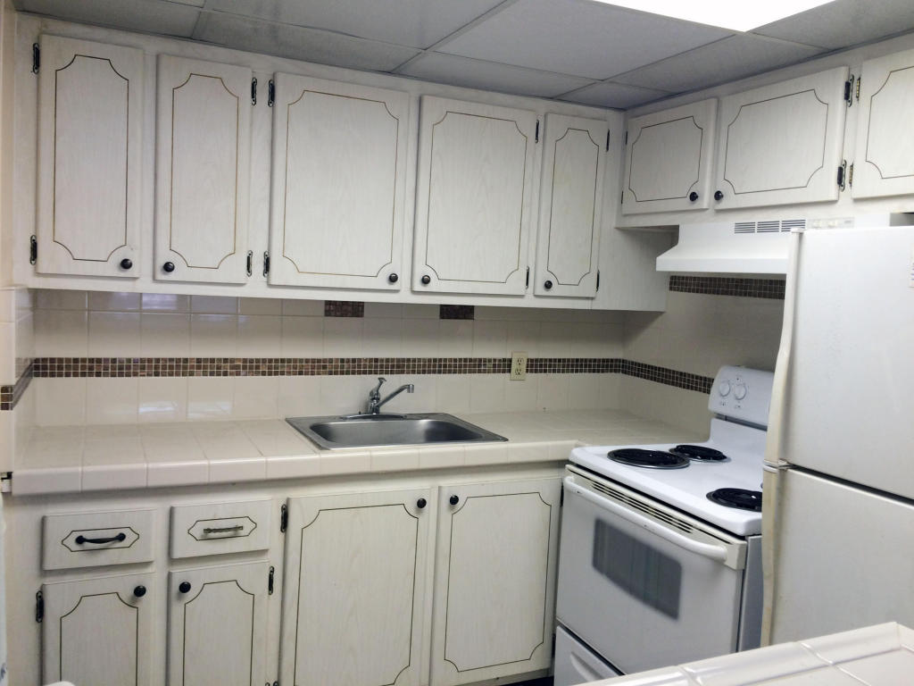 194 Sussex J, West Palm Beach, FL 33417
