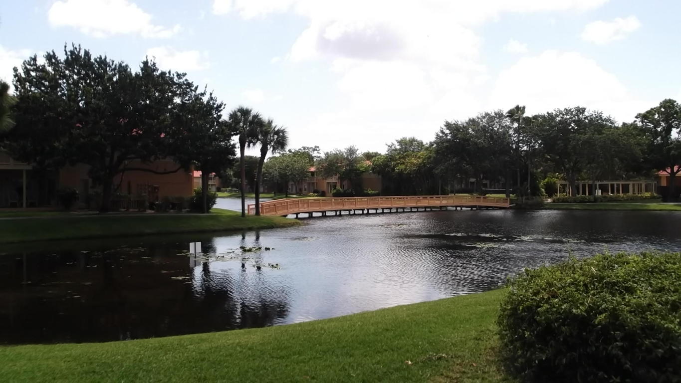 4839 Via Palm Lakes, West Palm Beach, FL 33417