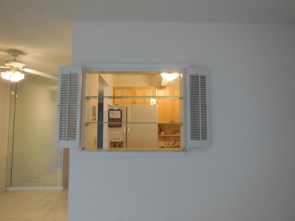 108 Kingswood F, West Palm Beach, FL 33417