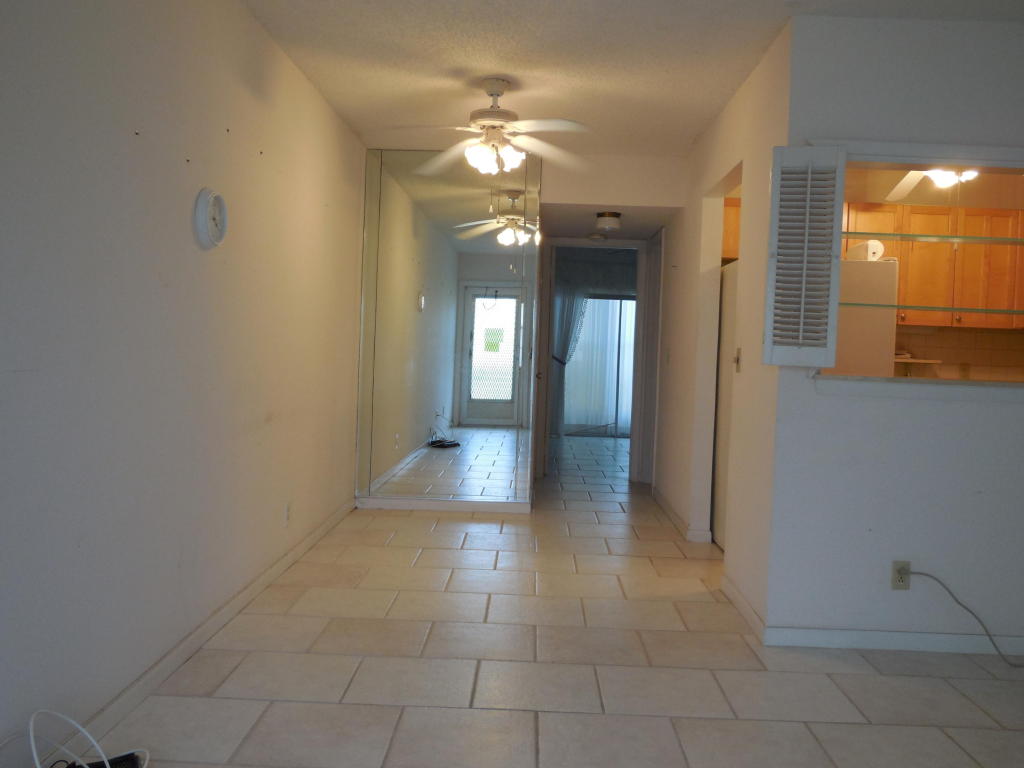 108 Kingswood F, West Palm Beach, FL 33417