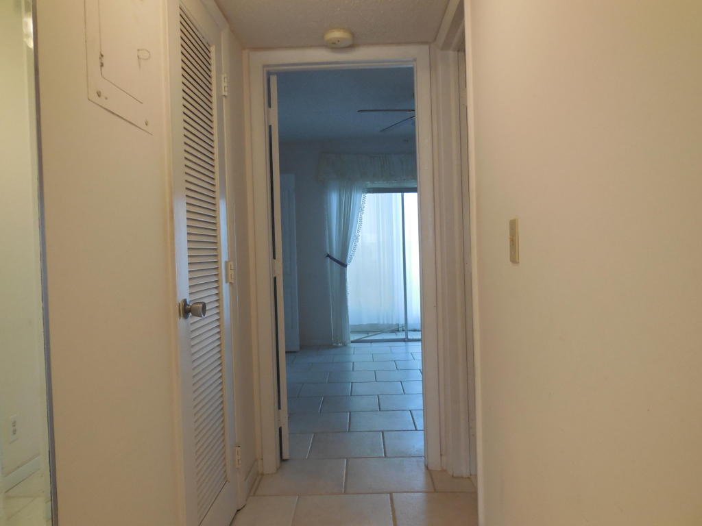 108 Kingswood F, West Palm Beach, FL 33417