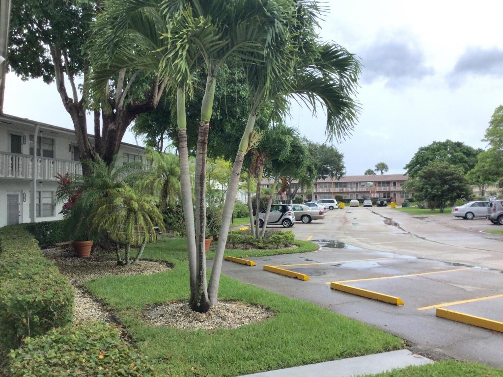 103 Northampton F, West Palm Beach, FL 33417