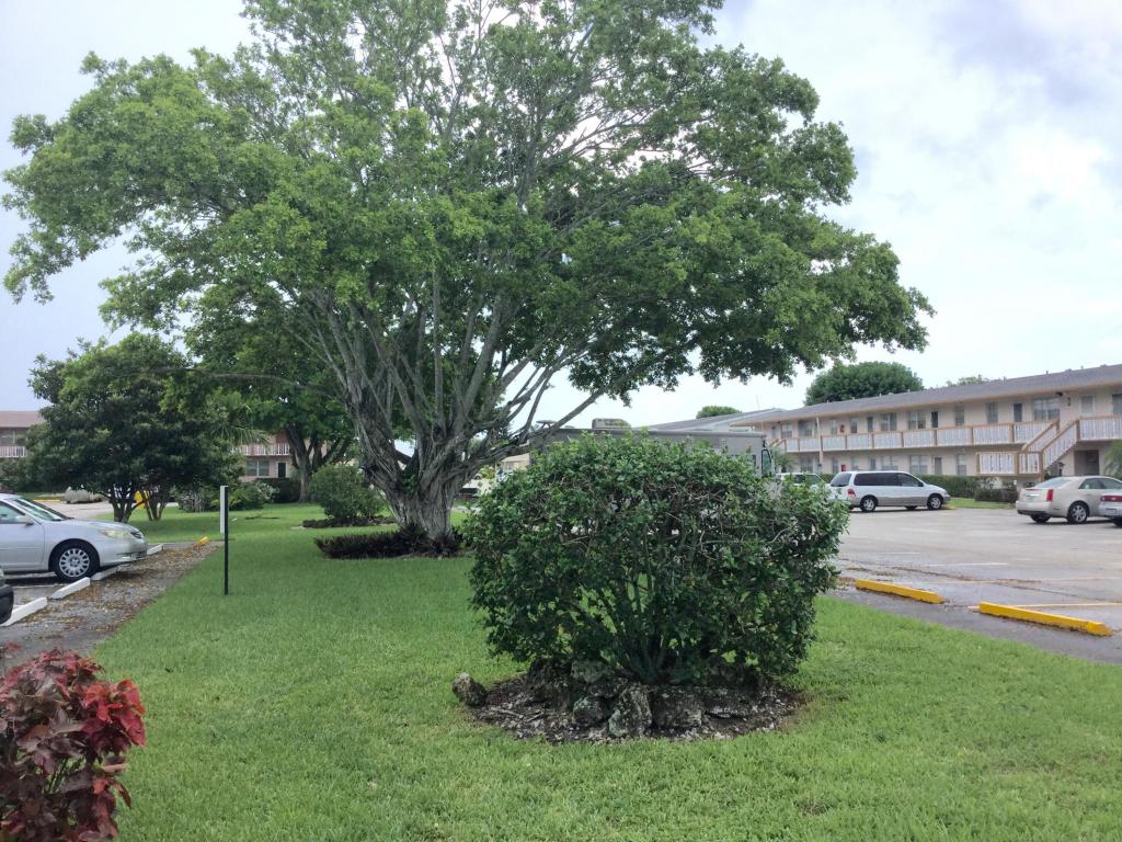 103 Northampton F, West Palm Beach, FL 33417