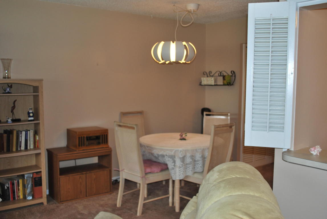 51 Salisbury C, West Palm Beach, FL 33417