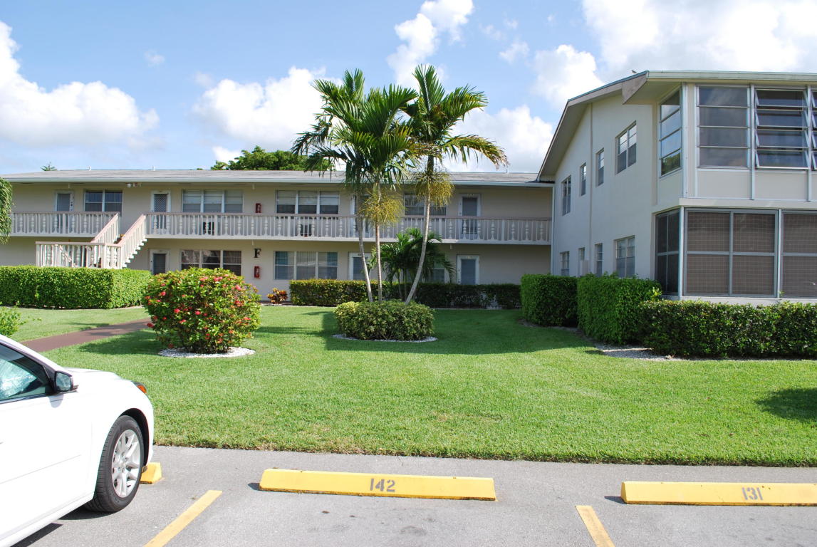 142 Cambridge F, West Palm Beach, FL 33417