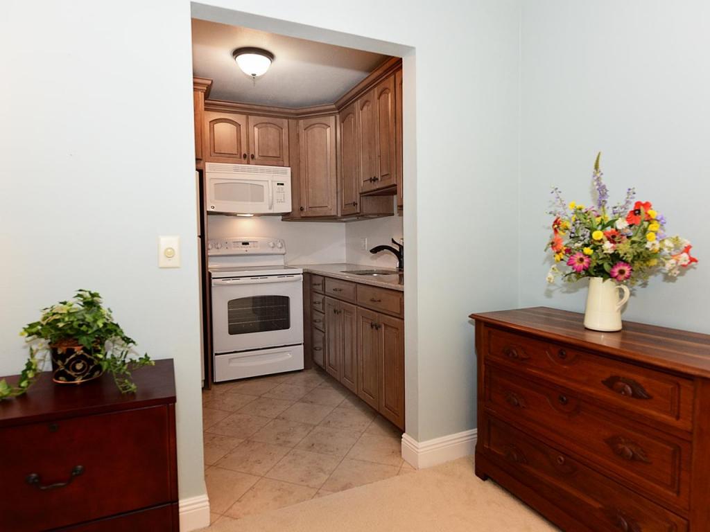 146 Windsor G, West Palm Beach, FL 33417