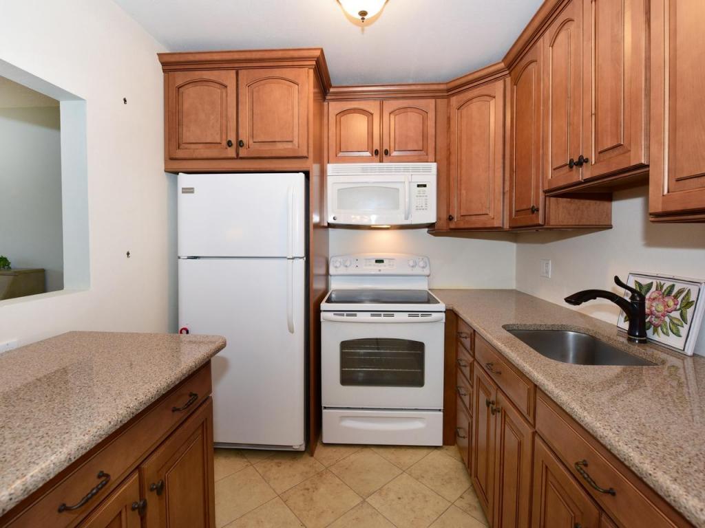 146 Windsor G, West Palm Beach, FL 33417